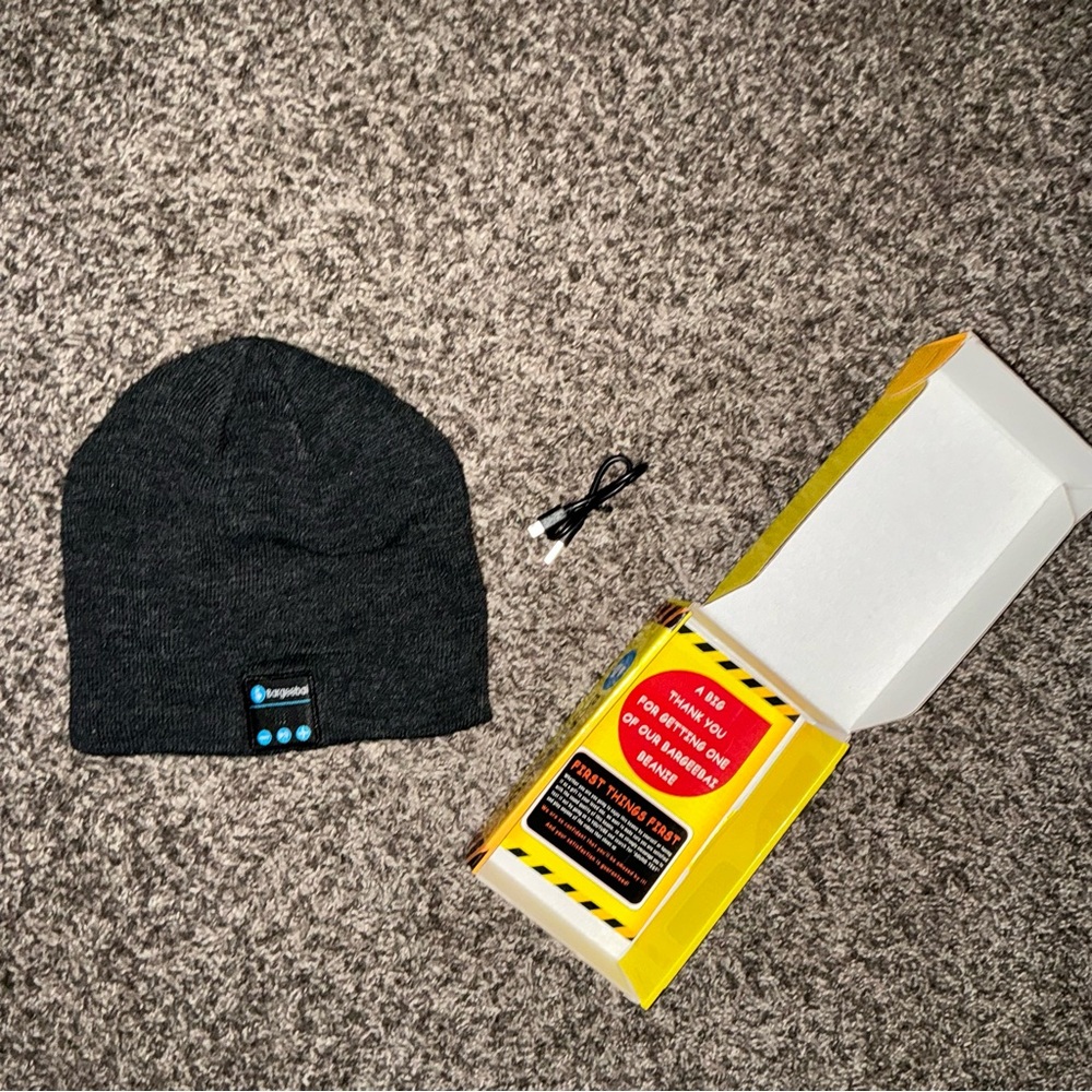 Bargeebai Unisex Bluetooth Wireless Beanie~Hat